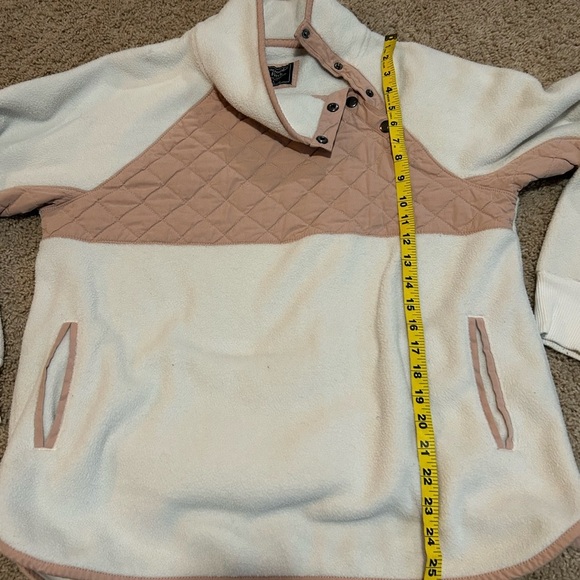 Abercrombie & Fitch Women’s large Snap Up Pink And Ivory Fleece Pullover - Picture 3 of 6